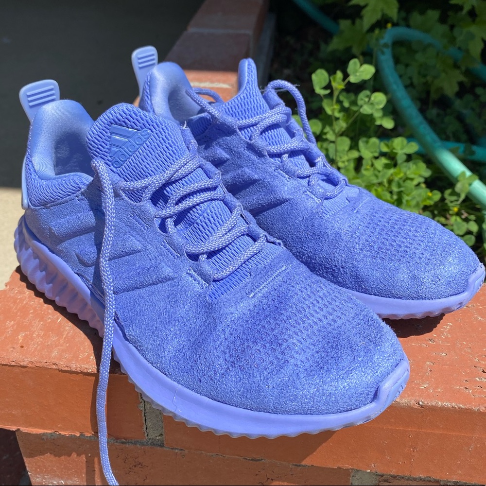 EUC Girls Adidas shoes